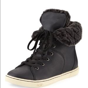 UGG Croft Sneakers LIKE NEW Sz 6.5